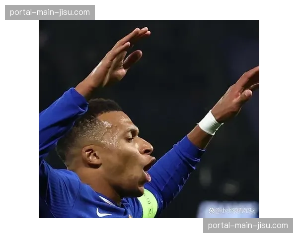 姆巴佩重返王子公园球场收获嘘声,赛后拒绝评论 姆巴佩重返王子公园球场收获嘘声,赛后拒绝评论